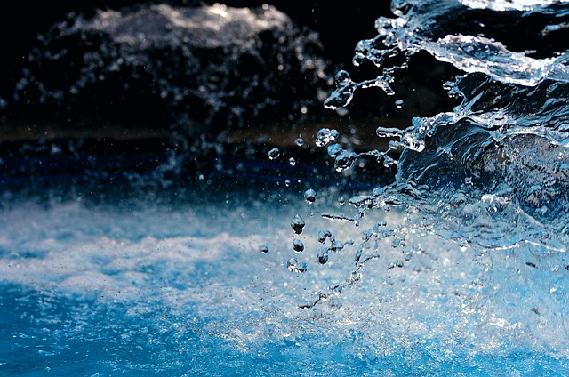 Woda jako Eliksir Zdrowia: Jak Terapia Hydroterapeutyczna Wpływa na Nasze Ciała